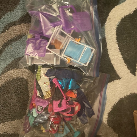 Barbie Lot with Accessories - Picture 2 of 6